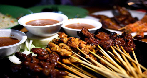 A street food restaurant that is popular among Yangon youth