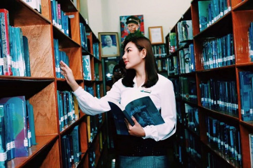 11 Places That Can Search For Old Books