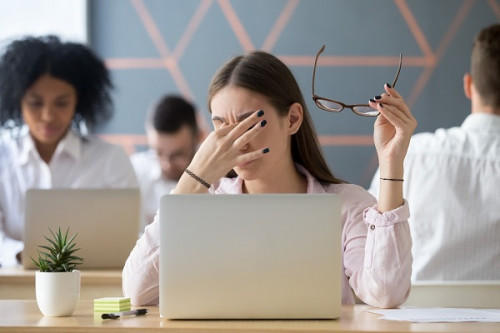 6 Eye Exercises To Improve Eyesight Naturally