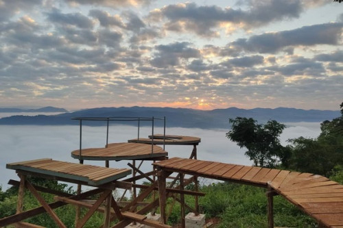 12 Cloud Sea Resorts In Shan State 